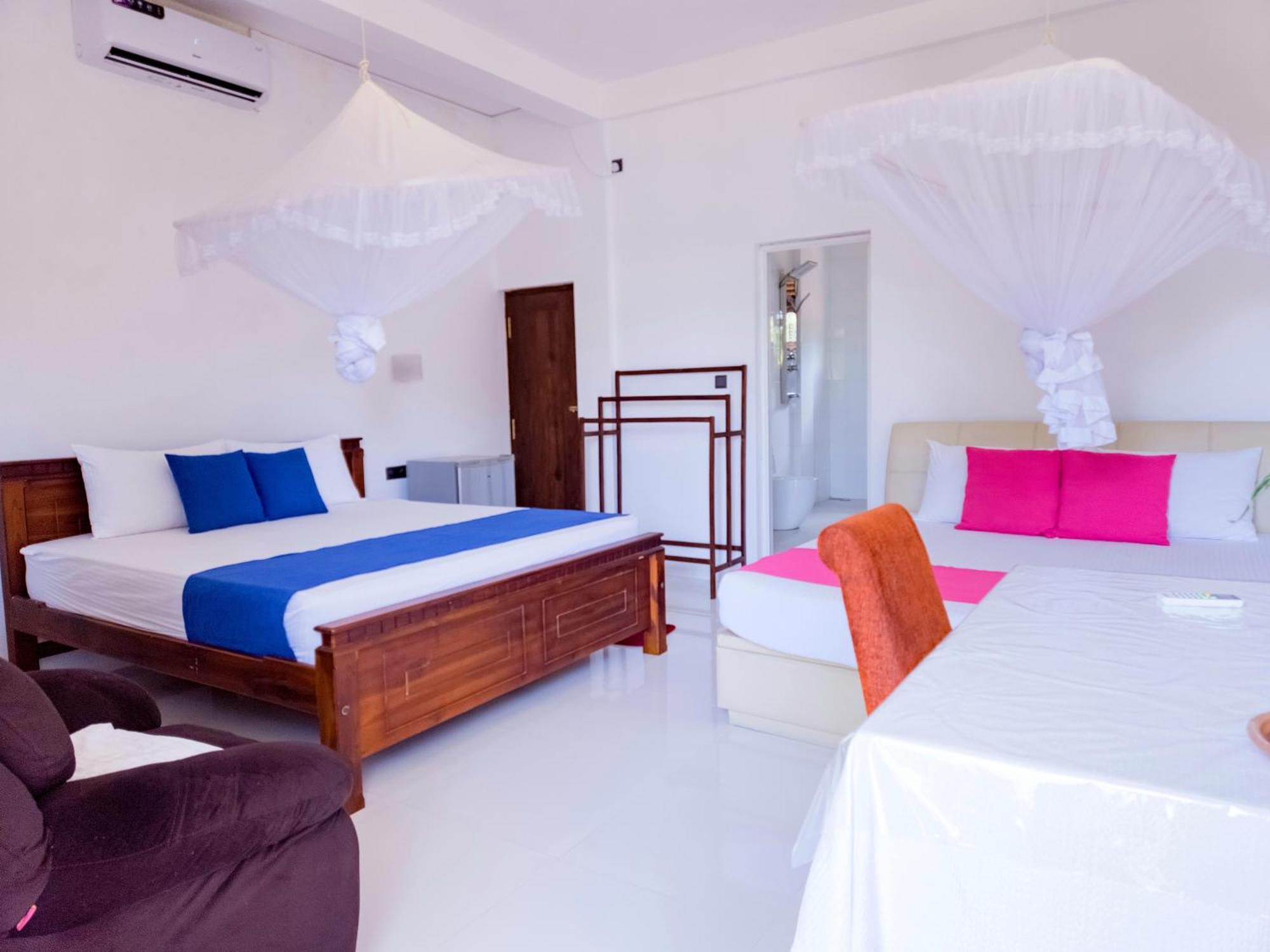 Sea Bay Inn Тангалла Экстерьер фото