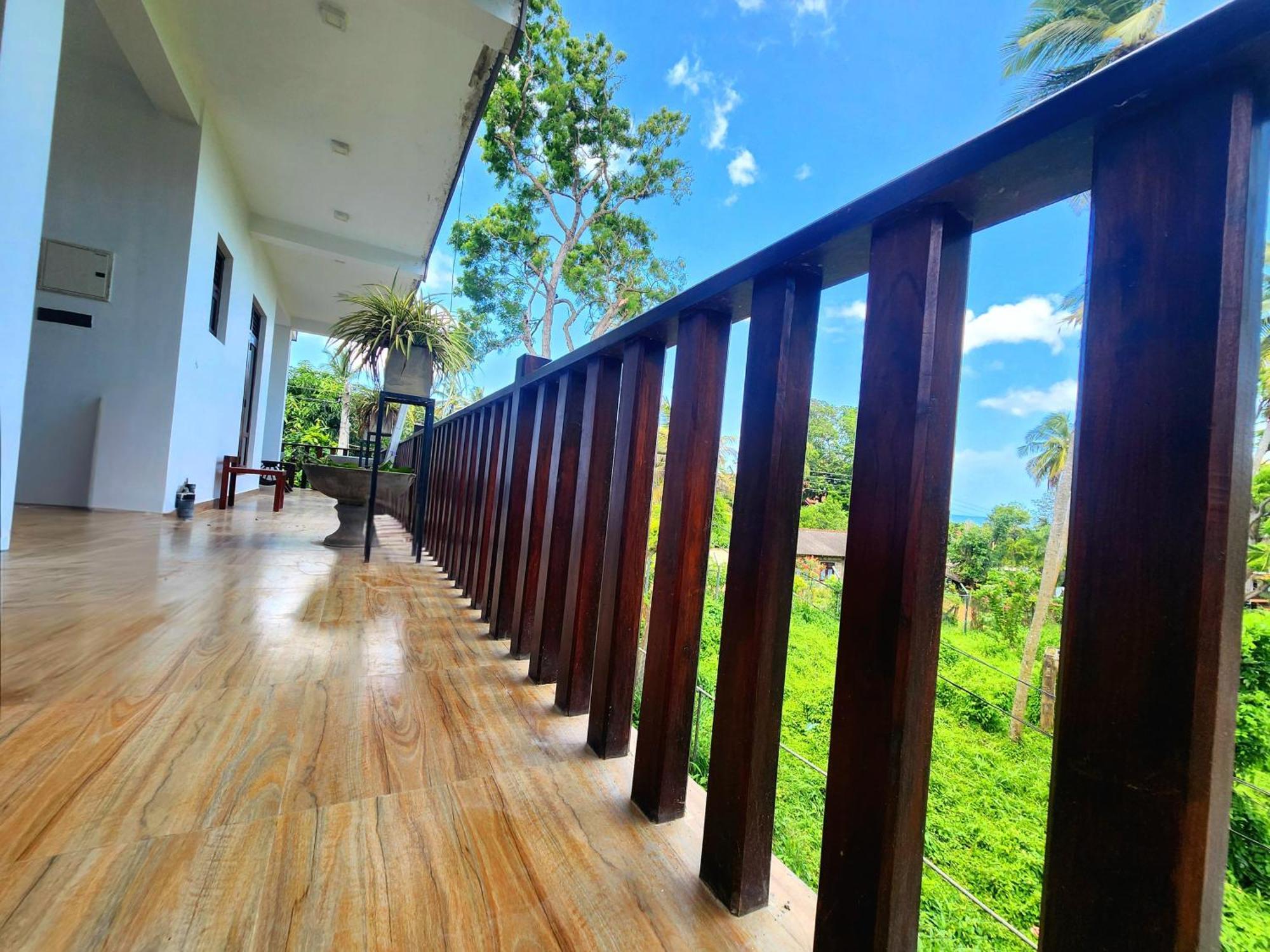 Sea Bay Inn Тангалла Экстерьер фото