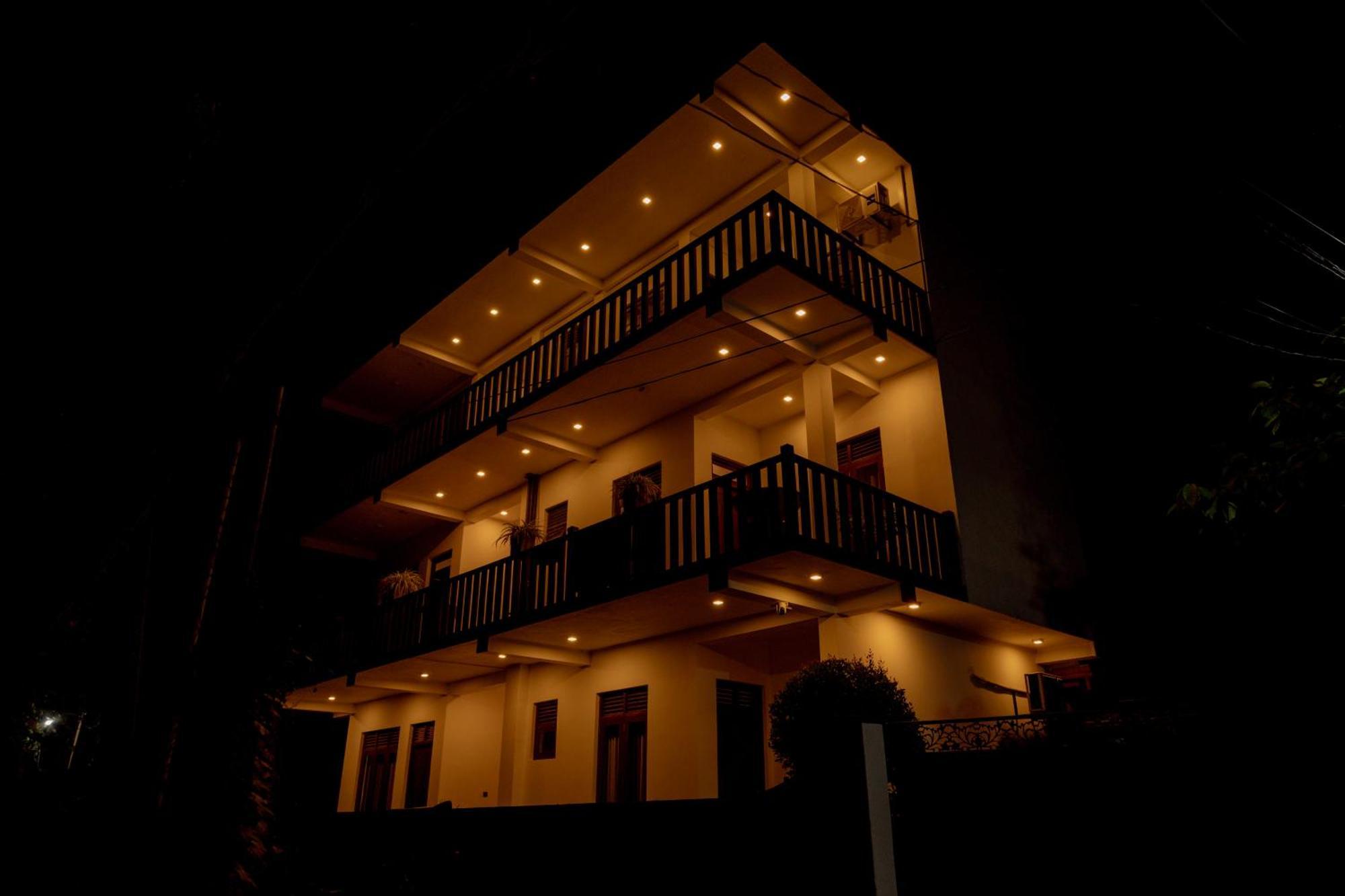Sea Bay Inn Тангалла Экстерьер фото
