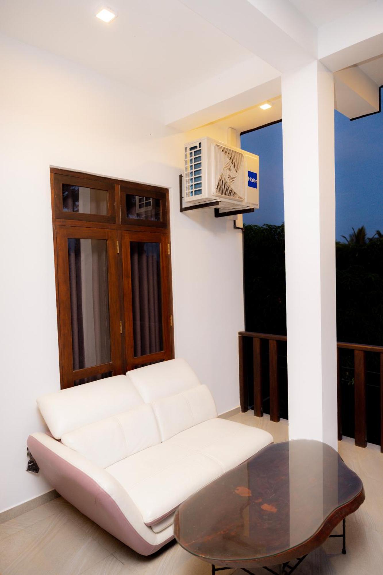 Sea Bay Inn Тангалла Экстерьер фото