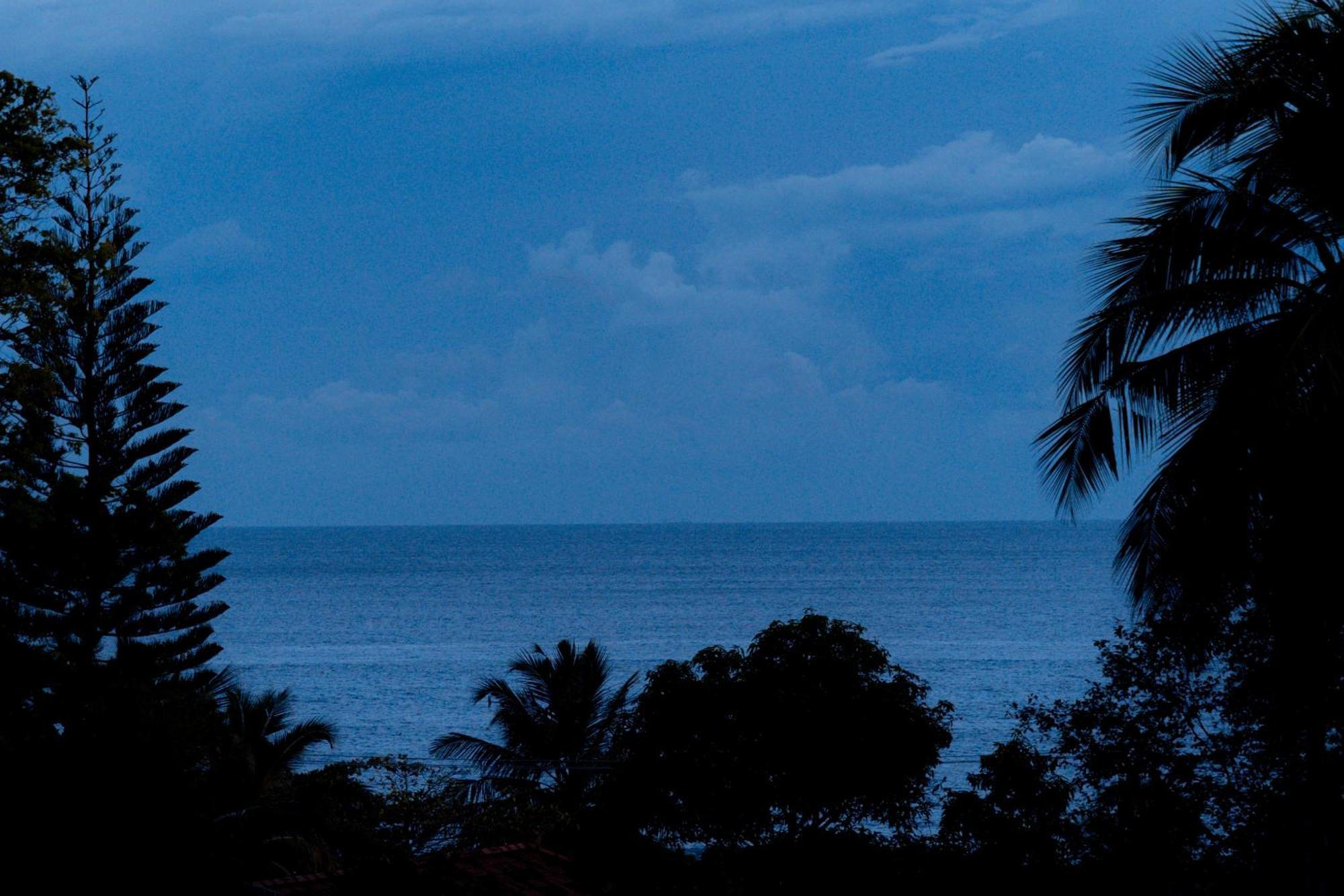 Sea Bay Inn Тангалла Экстерьер фото