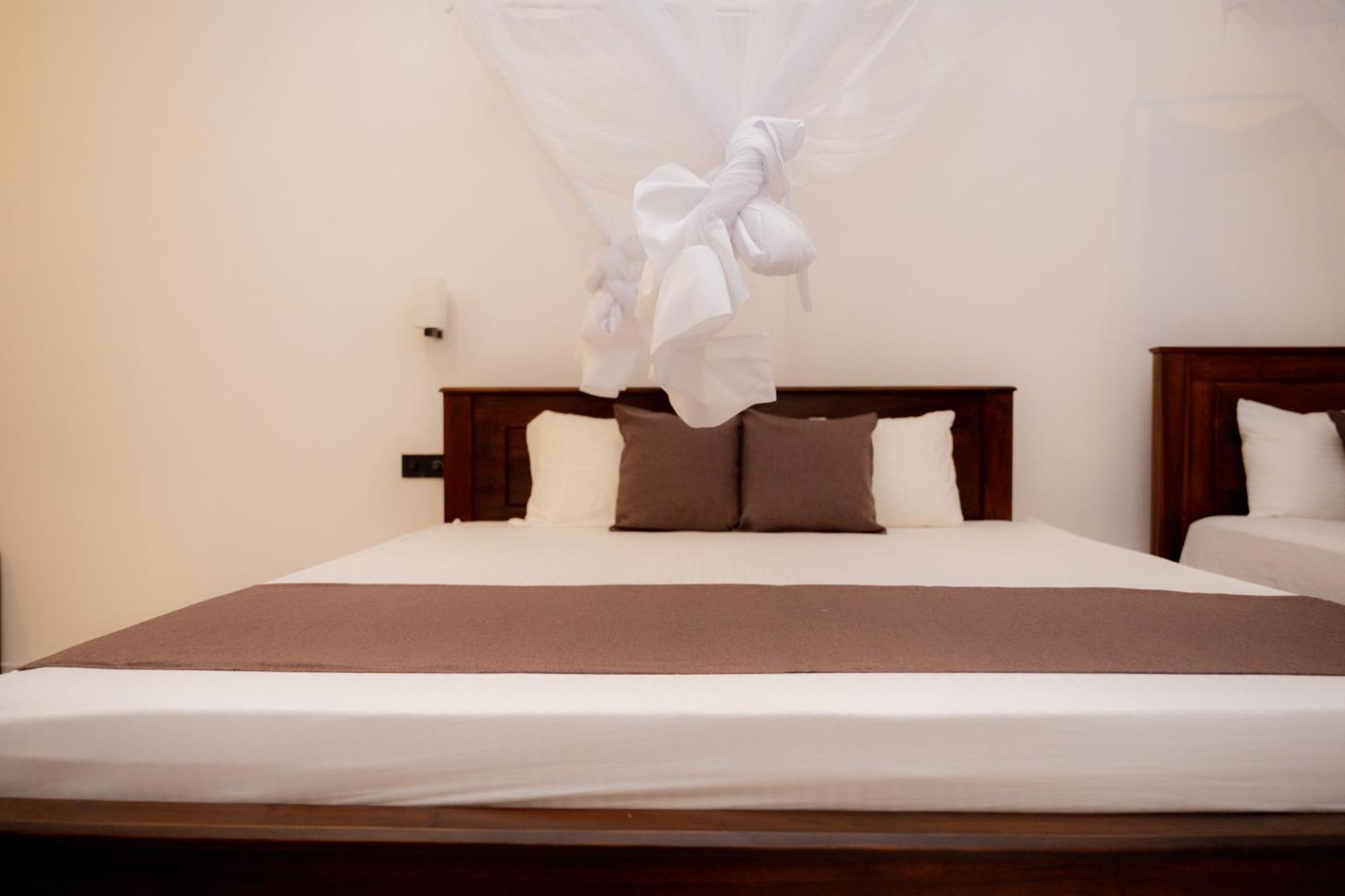Sea Bay Inn Тангалла Экстерьер фото