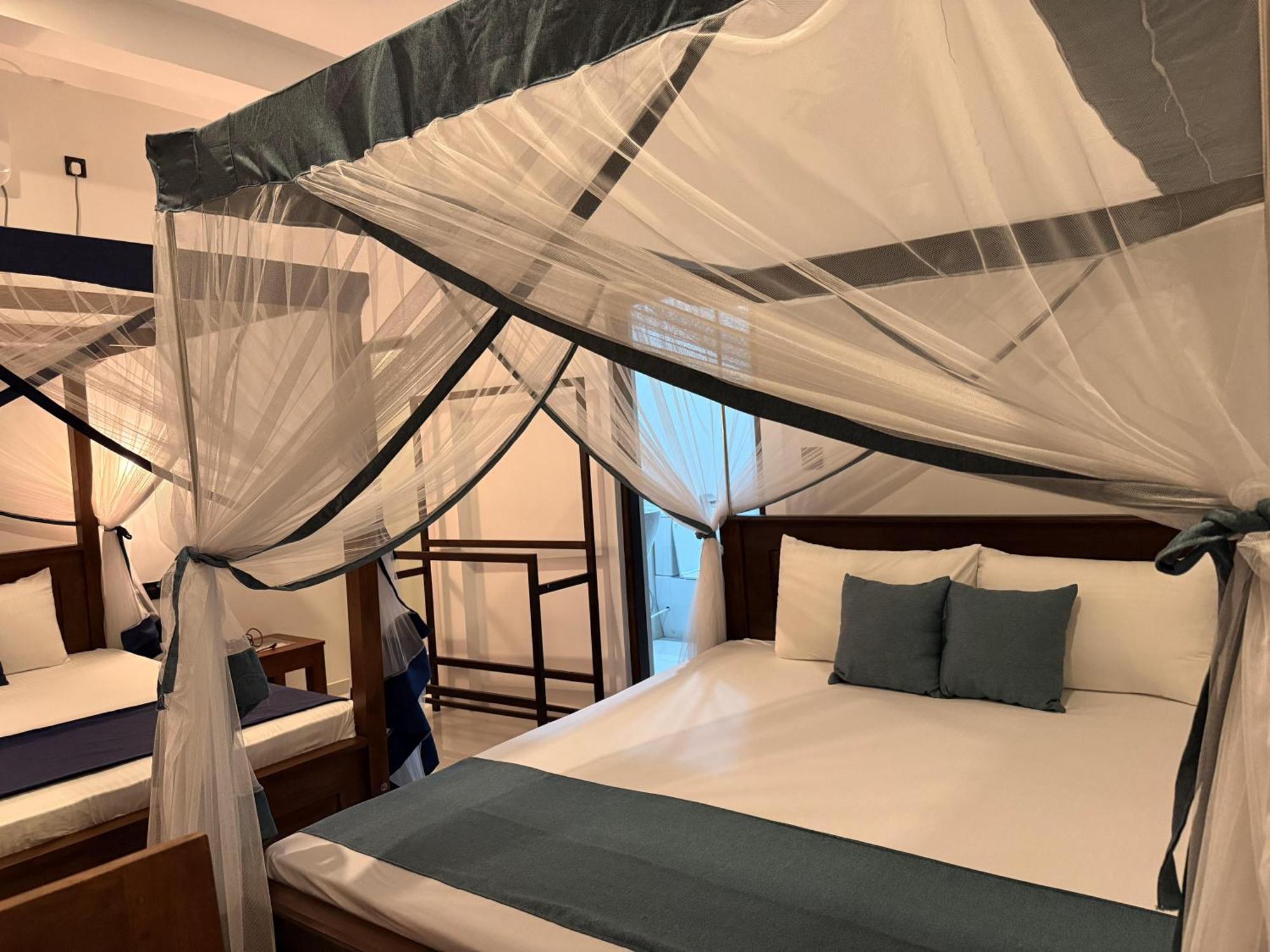 Sea Bay Inn Тангалла Экстерьер фото