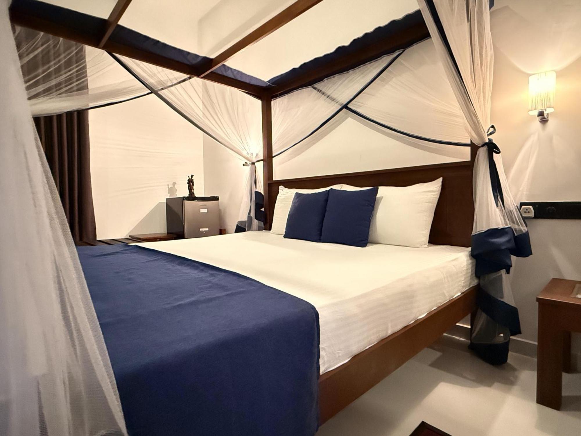 Sea Bay Inn Тангалла Экстерьер фото